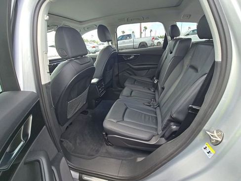 Used 2022 Audi Q7 2.0T Premium w/ Convenience Package AWD/4WD image 9