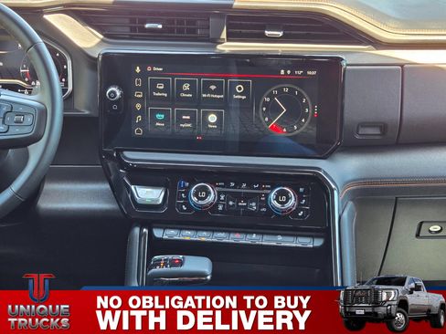 Used 2024 GMC Sierra 1500 AT4 w/ Technology Package AWD/4WD image 31