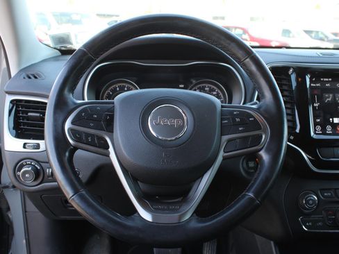 Used 2019 Jeep Cherokee Limited image 10