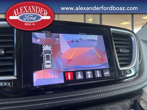 Used 2023 Chrysler Pacifica Touring-L image 28