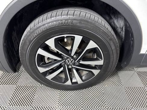 Used 2022 Volkswagen Tiguan S FWD image 10