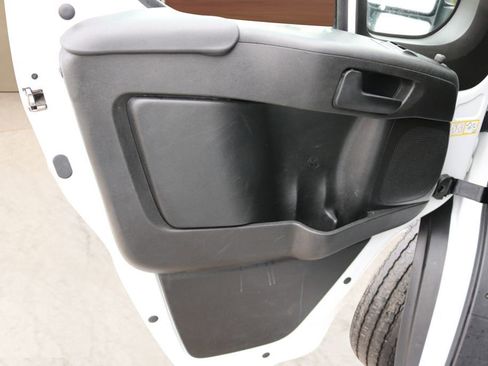 Used 2025 RAM ProMaster 2500 w/ Convenience Group FWD image 11