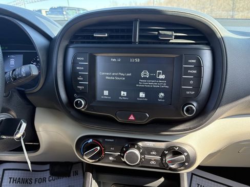 Used 2020 Kia Soul LX image 25