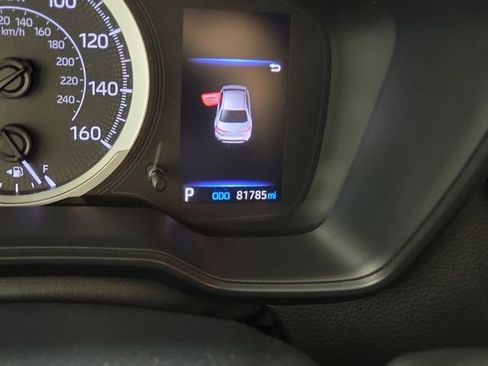 Used 2020 Toyota Corolla LE FWD image 2