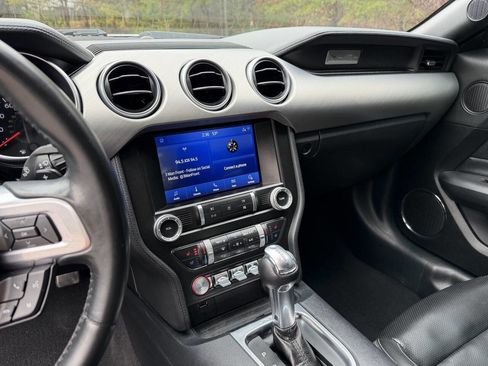 Used 2021 Ford Mustang Premium image 8