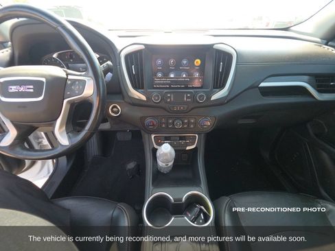 Used 2022 GMC Terrain SLT FWD image 17