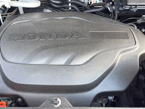 Used 2022 Honda Pilot Sport image 25