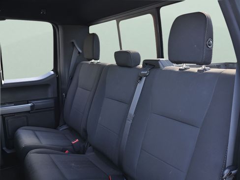 Used 2018 Ford F150 XLT w/ Equipment Group 302A Luxury AWD/4WD image 14