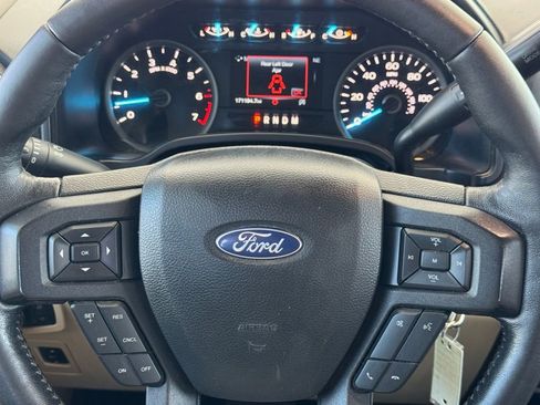 Used 2018 Ford F150 XLT w/ Equipment Group 302A Luxury AWD/4WD image 33