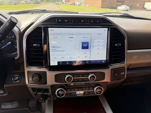 Used 2022 Ford F350 King Ranch w/ King Ranch Ultimate Package AWD/4WD image 26