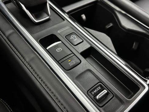 Used 2022 Nissan Pathfinder SL image 17