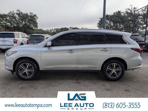 Used 2019 INFINITI QX60 Luxe w/ Essential Package image 6