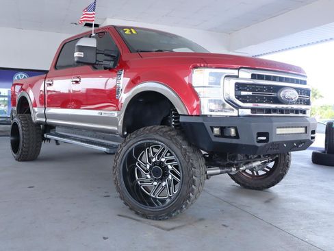 Used 2021 Ford F250 Lariat w/ Lariat Ultimate Package AWD/4WD image 3