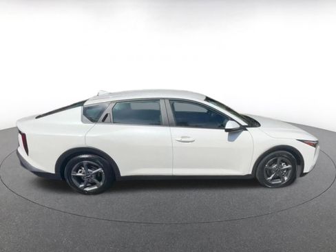 Used 2025 Kia K4 LXS image 16