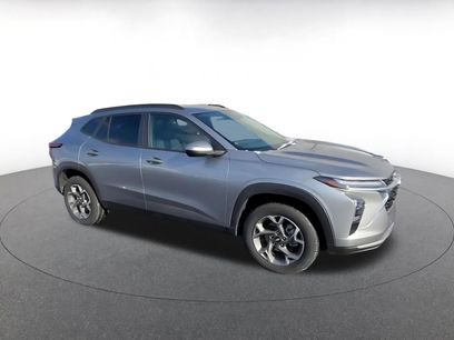 Used 2025 Chevrolet Trax LT