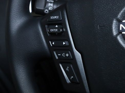 Certified 2025 Nissan Frontier SV image 24