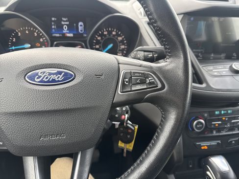 Used 2018 Ford Escape SEL image 19
