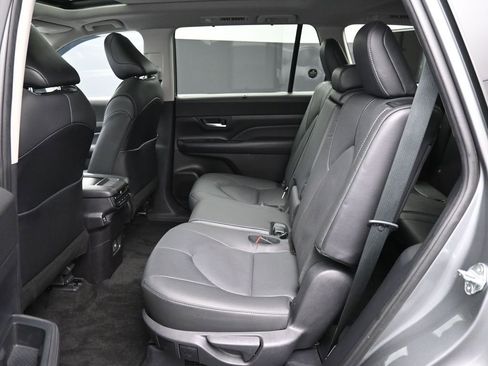 Certified 2025 Toyota Grand Highlander AWD Hybrid image 22