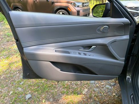 Certified 2023 Hyundai Elantra SEL w/ Convenience Package FWD image 16