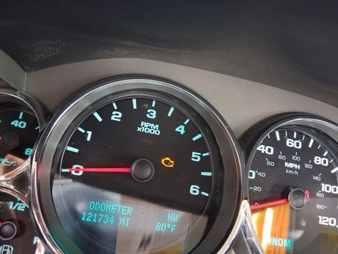 Used 2011 GMC Sierra 1500 SLE w/ Power Tech Package RWD image 10