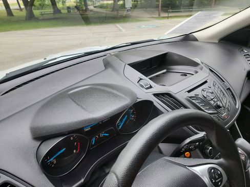 Used 2016 Ford Escape SE FWD image 18
