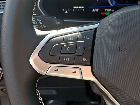 Certified 2024 Volkswagen Tiguan SE AWD/4WD image 21
