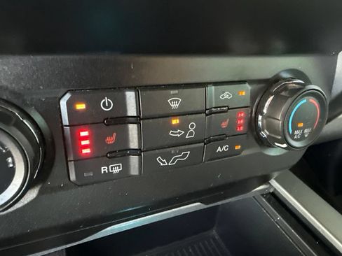 Used 2020 Ford F150 XLT w/ Equipment Group 302A Luxury AWD/4WD image 7