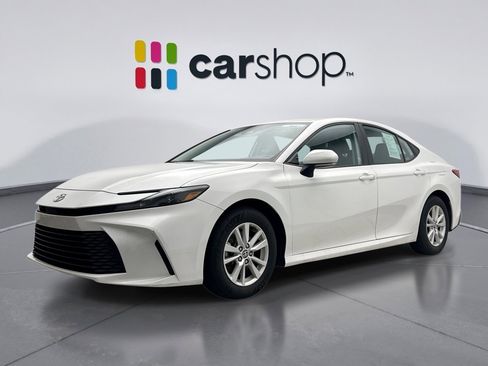 Used 2025 Toyota Camry LE FWD image 1