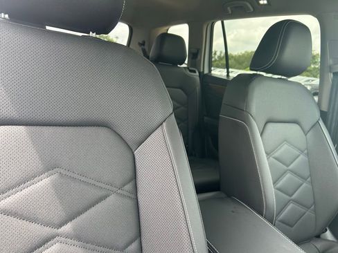 New 2026 Volkswagen Atlas SE FWD image 31