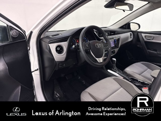 Used 2017 Toyota Corolla LE w/ Carpet Mat Package (TMS) FWD image 4