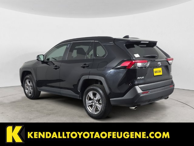 Used 2025 Toyota RAV4 XLE AWD/4WD image 7