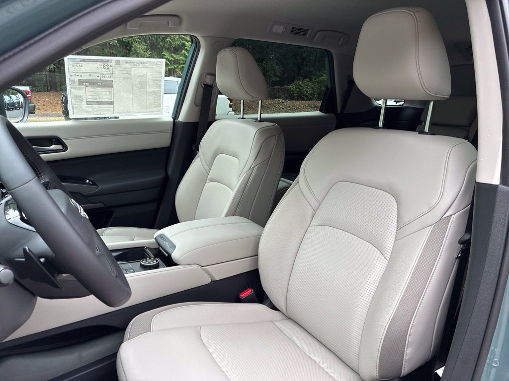 New 2026 Nissan Pathfinder SL AWD/4WD image 17