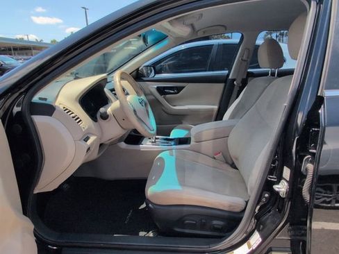 Used 2015 Nissan Altima 2.5 SV FWD image 9