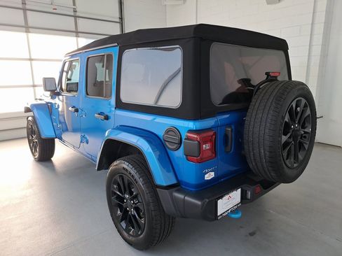 Used 2024 Jeep Wrangler Unlimited Sahara image 7