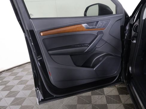 Used 2023 Audi Q5 2.0T Premium w/ Convenience Package image 22