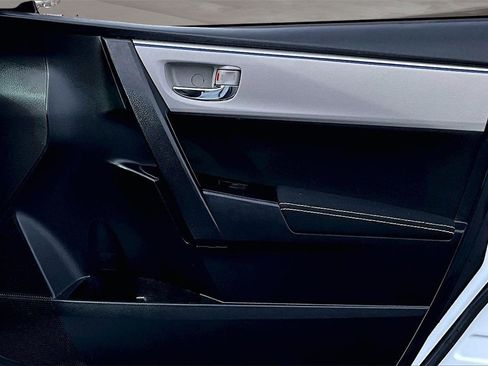 Used 2014 Toyota Corolla L image 24