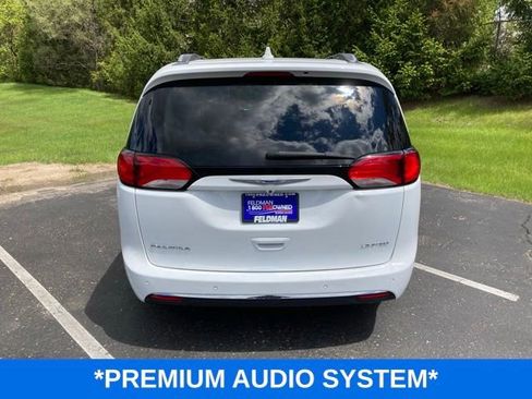 Used 2019 Chrysler Pacifica Limited FWD image 7