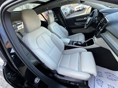 Certified 2023 Volvo XC40 B5 Plus w/ Driver Assist Package image 25