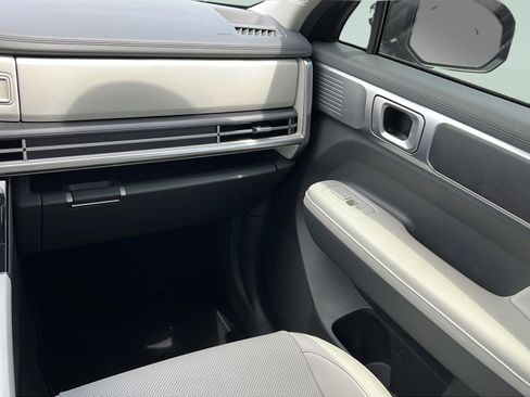 Used 2024 Hyundai Santa Fe SEL FWD image 16