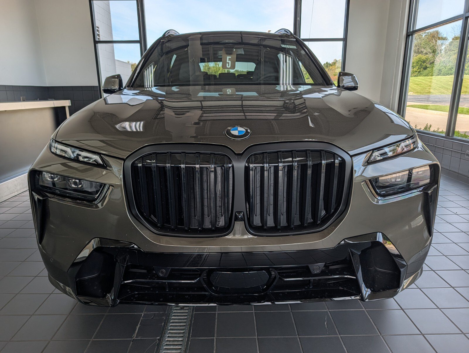New 2027 BMW X7 xDrive40i w/ M Sport Package AWD/4WD image 8