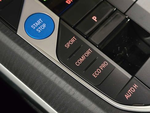 New 2025 BMW i4 xDrive40i image 18