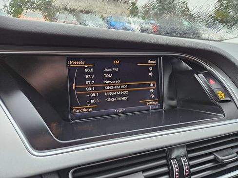 Used 2016 Audi A4 2.0T Premium Plus w/ Technology Package image 4