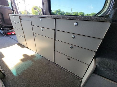 Used 2011 Mercedes-Benz Sprinter 2500 image 33