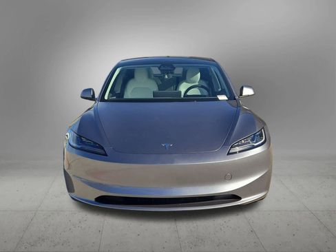 Used 2025 Tesla Model 3 Long Range image 9