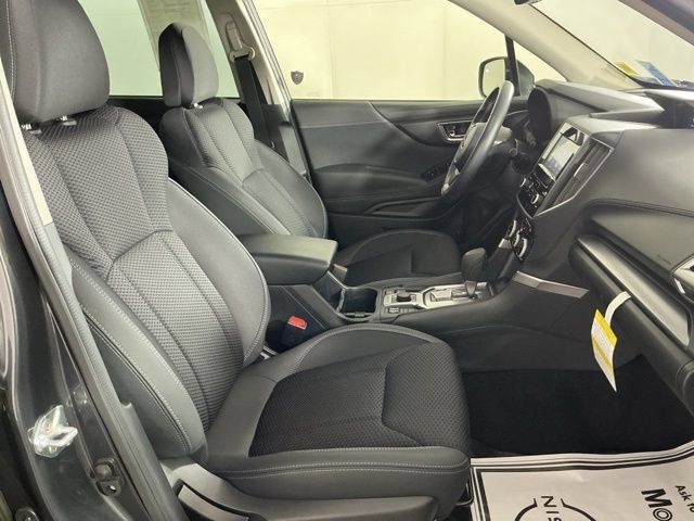Used 2023 Subaru Forester Premium AWD/4WD image 5