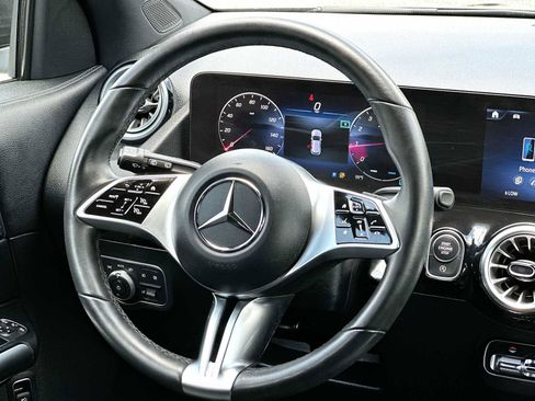Used 2025 Mercedes-Benz GLA 250 4MATIC w/ Winter Package image 27