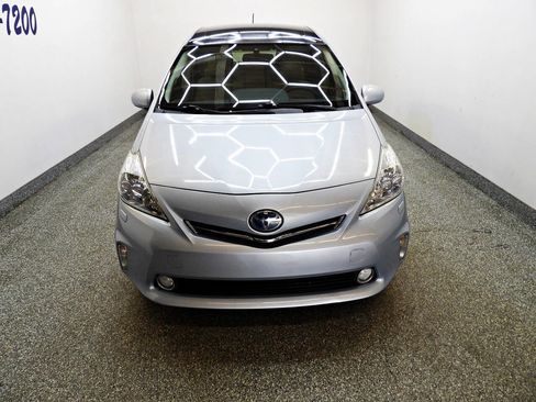 Used 2013 Toyota Prius V Five image 2