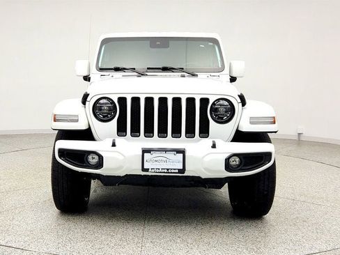 Used 2022 Jeep Wrangler Unlimited Sahara image 2