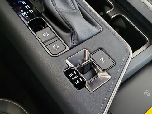 Used 2024 Lexus GX 550 w/ Accessory Package (31) AWD/4WD image 28