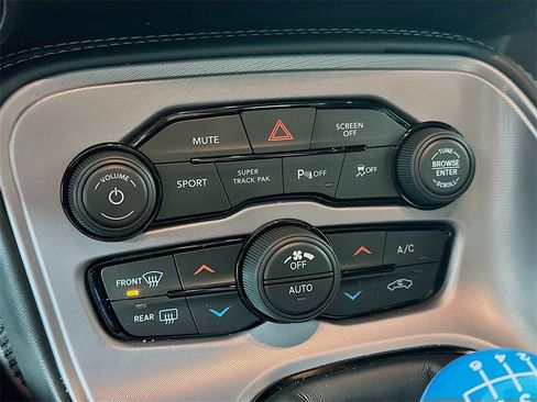 Used 2023 Dodge Challenger R/T w/ Plus Package image 18